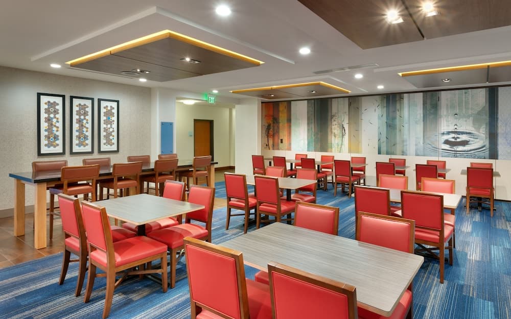 Holiday Inn Express & Suites Orem-North Provo by IHG gallery photo in Orem, UT — image 4