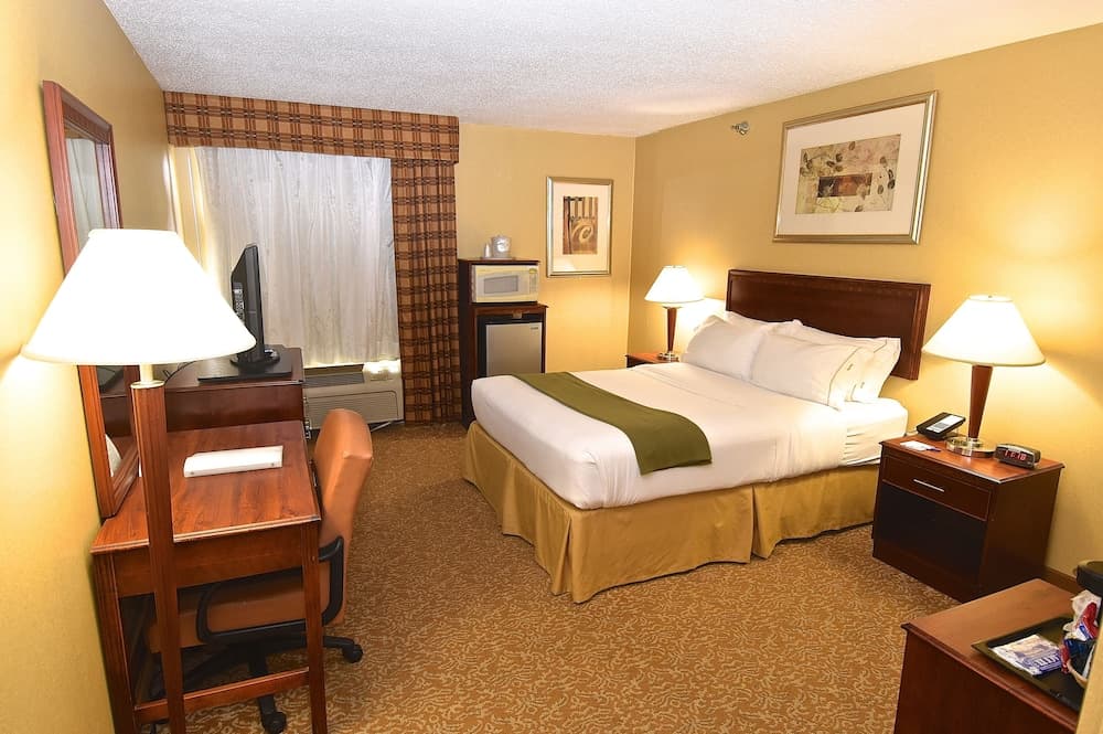 Holiday Inn Express & Suites St. Louis West - Fenton by IHG property views in Fenton, MO — gallery photo 3