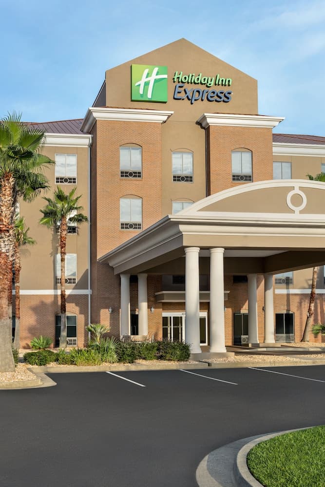 Holiday Inn Express Hotel & Suites Waycross by IHG featured exterior or lobby in Waycross, GA — similar hotel