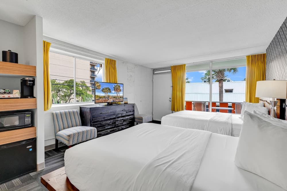 Holiday Shores interior in Myrtle Beach, SC — gallery photo 2