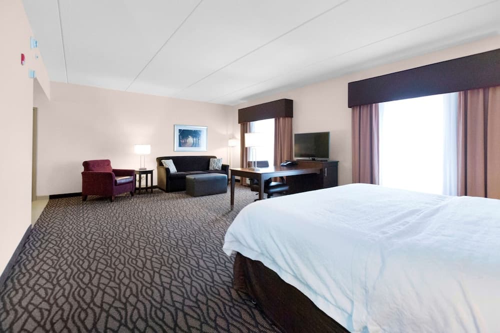 Hampton Inn Butler gallery photo in Butler, PA — image 7
