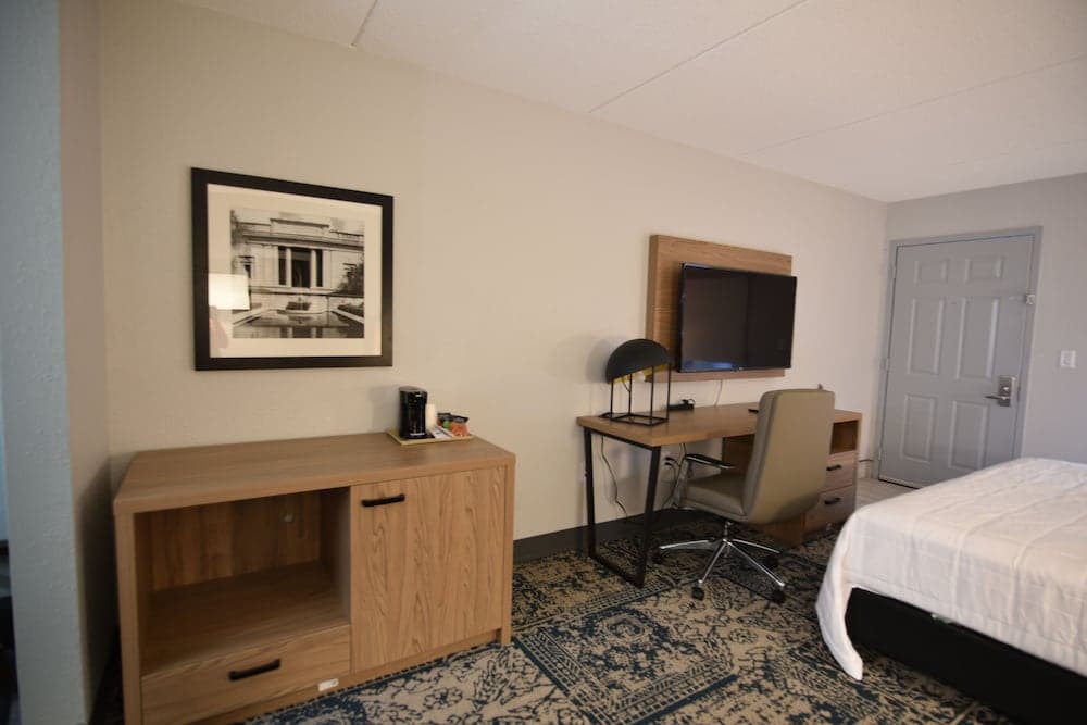 Baymont by Wyndham Pine Grove I-81 gallery photo in Pine Grove, PA — image 8