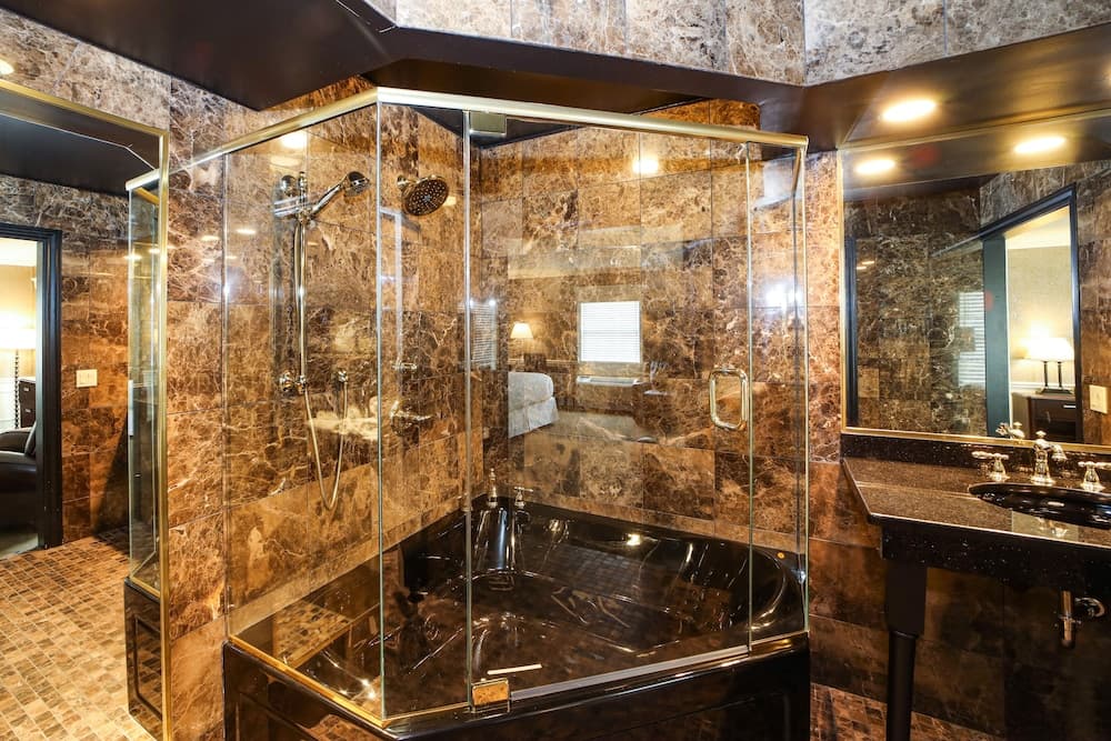 The Grand Resort gallery photo in Warren, OH — image 9