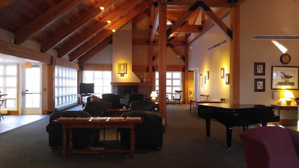 Warren Conference Center and Inn interior in Ashland — gallery photo 2