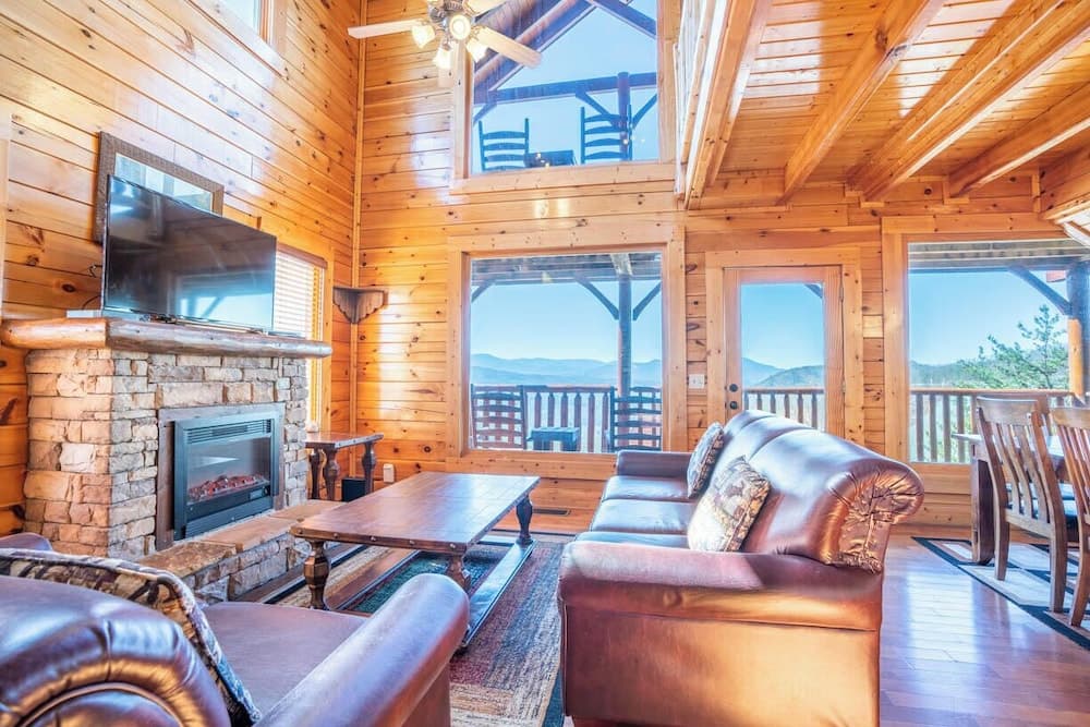 Top of the World featured exterior or lobby in Sevierville, TN — similar hotel