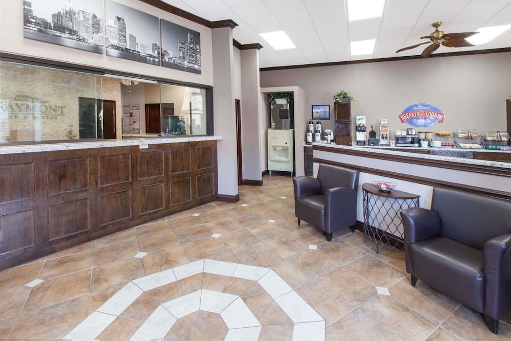 Baymont by Wyndham Downtown Detroit interior in Detroit, MI — gallery photo 2