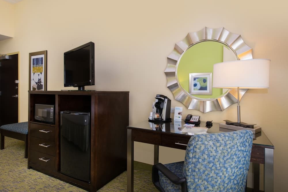 Holiday Inn Express Hotel and Suites Scranton by IHG gallery photo in Scranton, PA — image 30