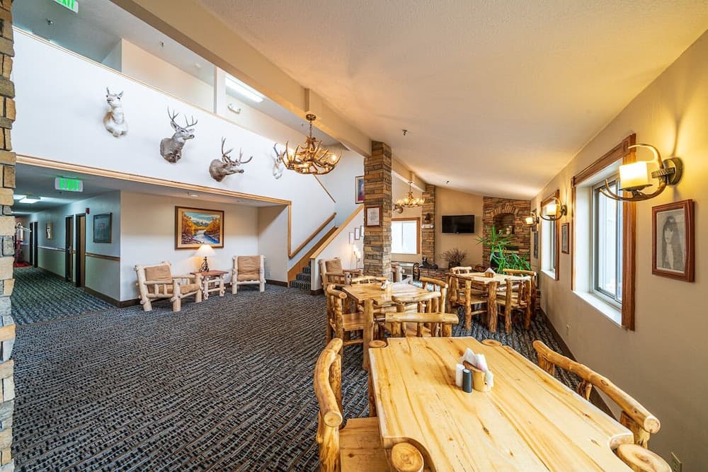 Alpine Inn & Suites property views in Gunnison, CO — gallery photo 3