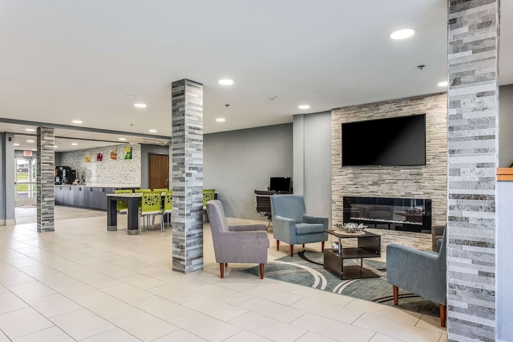 Quality Inn Owatonna Near Medical Center property views in Owatonna, MN — gallery photo 3