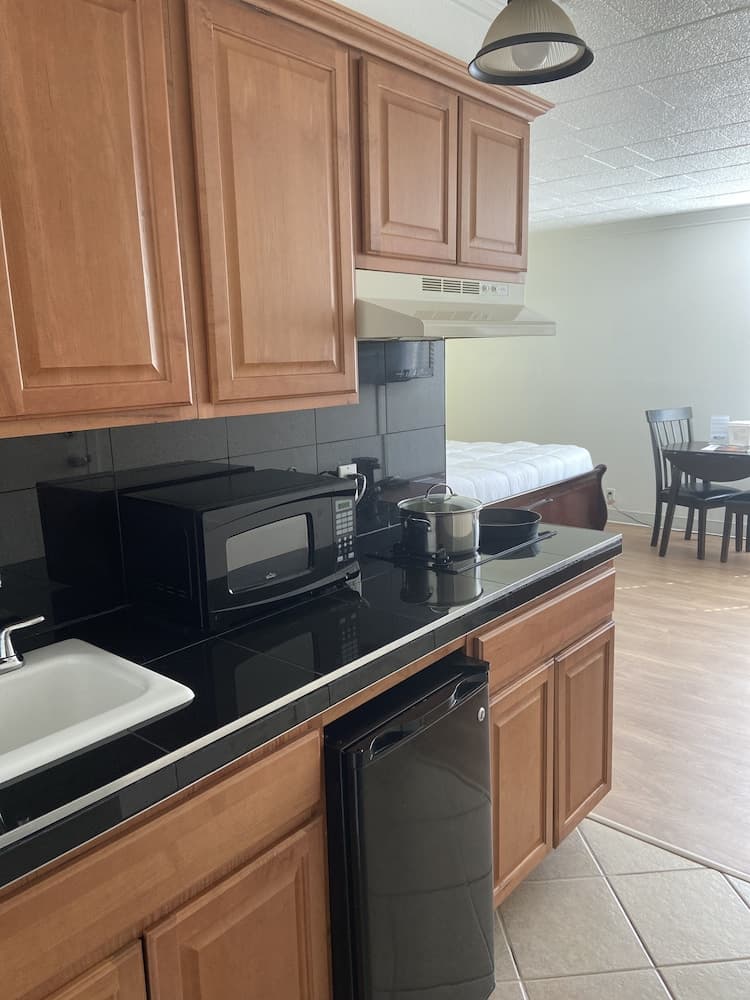 Ramada by Wyndham Butler/Tesla Biohealing Resort gallery photo in Butler, PA — image 23