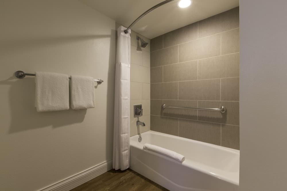 Carlsbad Seapointe Resort property views in Carlsbad, CA — gallery photo 3