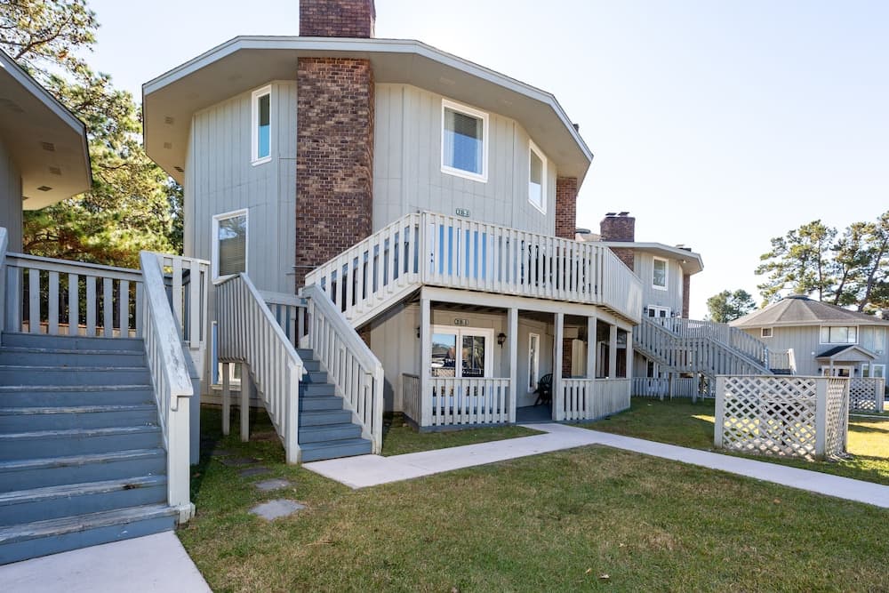 Country Club Villas featured exterior or lobby in Surfside Beach, SC — similar hotel