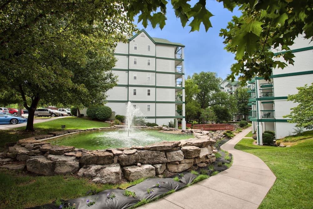 Surrey's Carriage Place by VRI Americas featured exterior or lobby in Branson, MO — similar hotel
