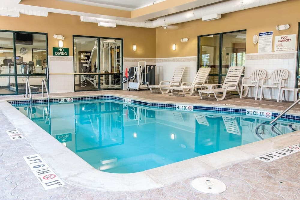 Comfort Suites Canton - Detroit gallery photo in Canton — image 34