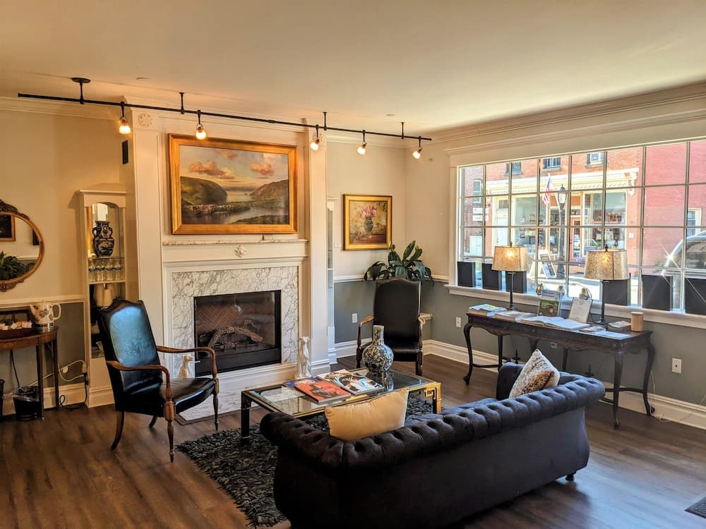 The Dutchess Inn and Spa at Beacon interior in Beacon, NY — gallery photo 2