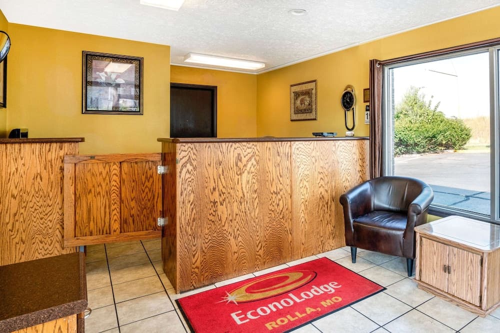 Econo Lodge Rolla I-44 Exit 184 Near Missouri University of Science and Technology property views in Rolla, MO — gallery photo 3