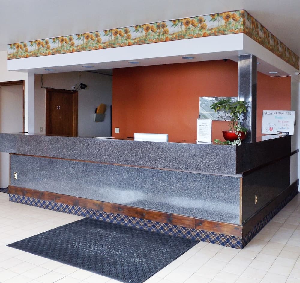 Manistee Hotel interior in Manistee, MI — gallery photo 2