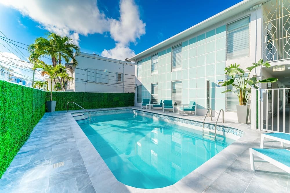 TWO Bedroom Apartment featured exterior or lobby in Miami Beach, FL — similar hotel
