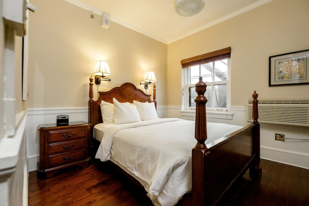 Hotel 340 gallery photo in St. Paul, MN — image 59