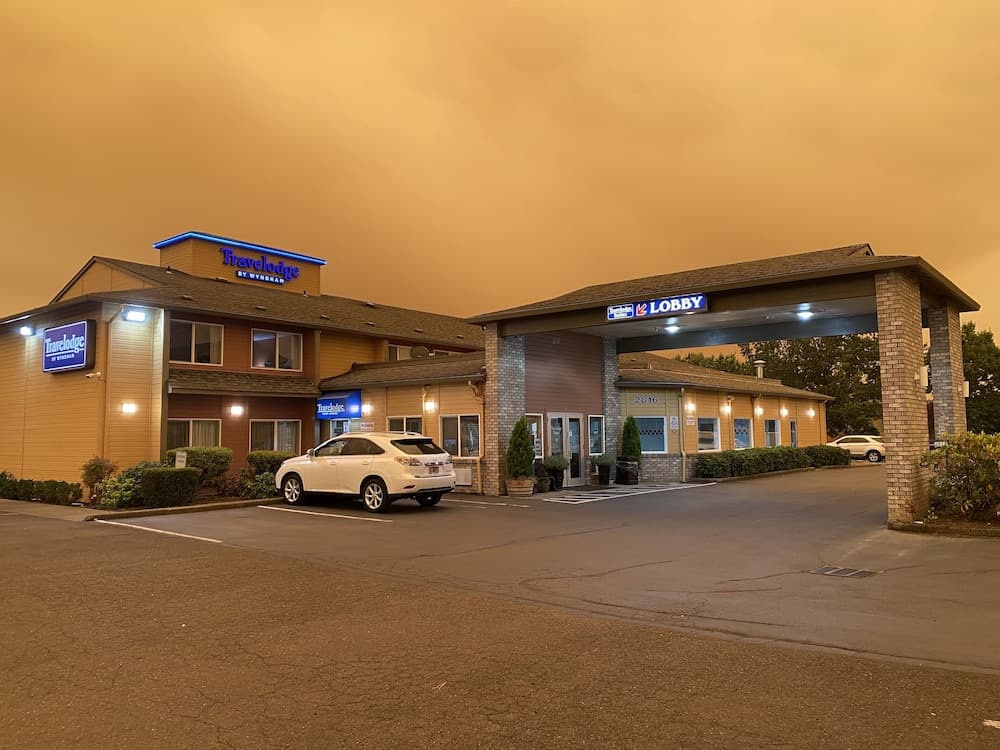 Travelodge Suites by Wyndham Newberg gallery photo in Newberg, OR — image 62
