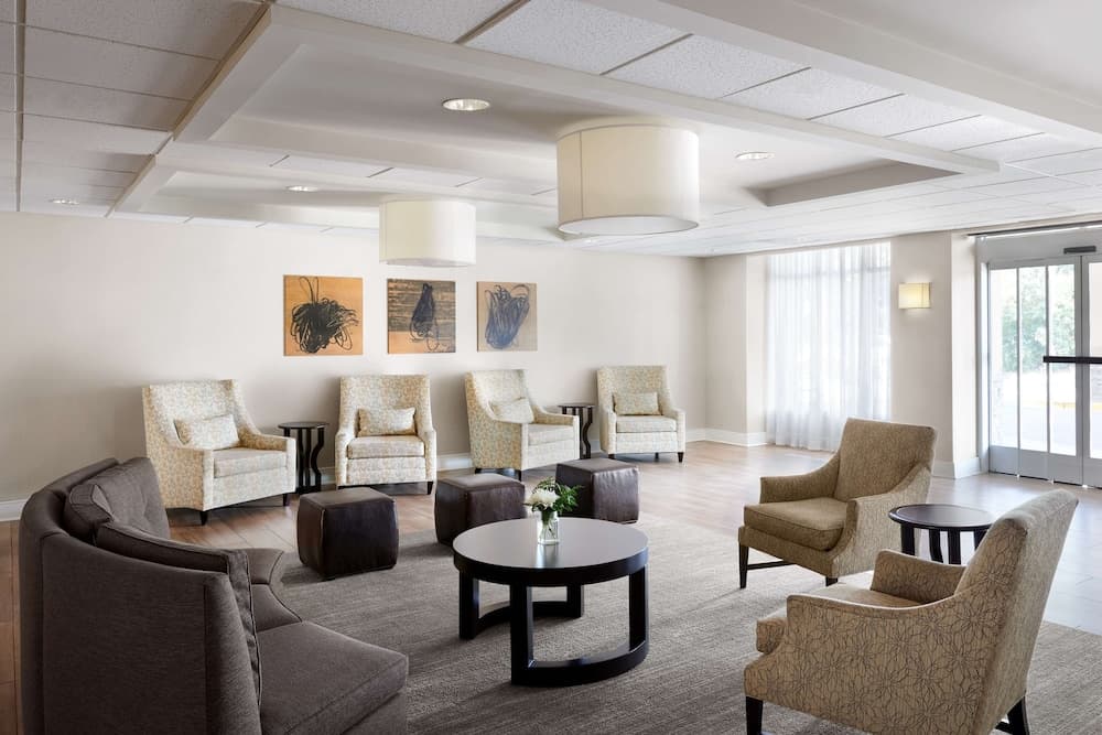 Homewood Suites by Hilton Baltimore-BWI Airport interior in Linthicum Heights, MD — gallery photo 2