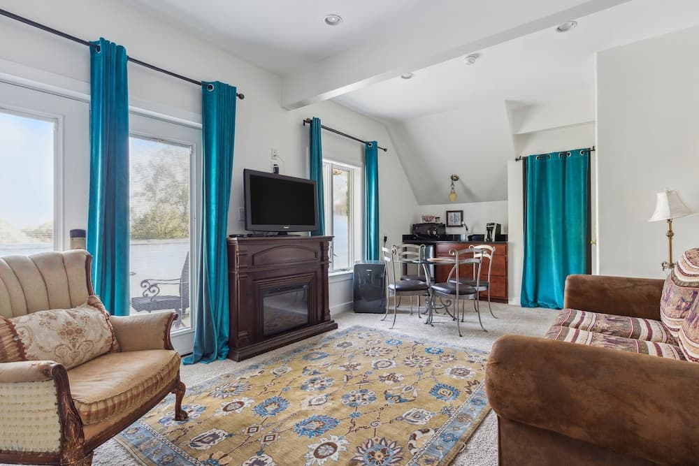 The Columbia Inn at Peralynna Manor gallery photo in Columbia, MD — image 11
