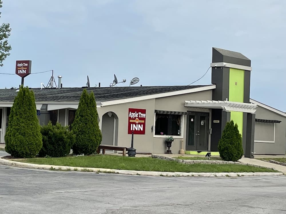 Rodeway Inn & Suites Saginaw I-675 gallery photo in Saginaw, MI — image 7