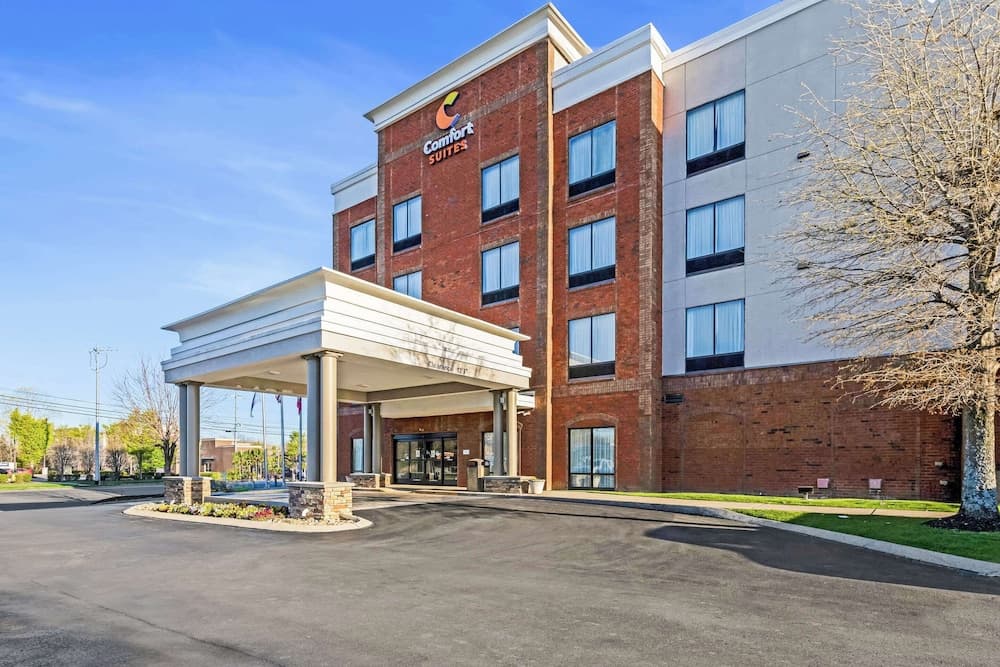 Comfort Suites Murfreesboro Shopping District featured exterior or lobby in Murfreesboro, TN — similar hotel