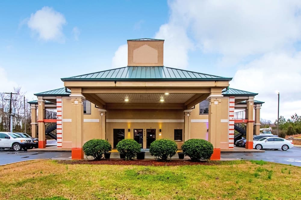 Quality Inn & Suites Dickson — hotel in Dickson, Tennessee