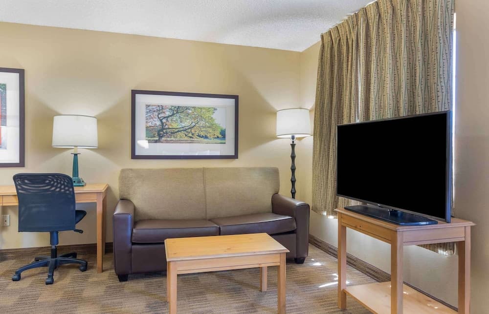 Extended Stay America Suites Los Angeles Torrance Del Amo Ci gallery photo in Torrance, CA — image 27