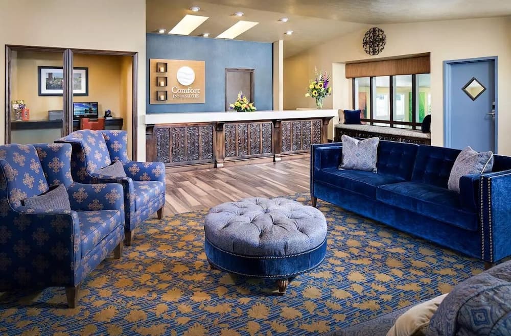 Comfort Inn & Suites Ashland property views in Ashland, OR — gallery photo 3