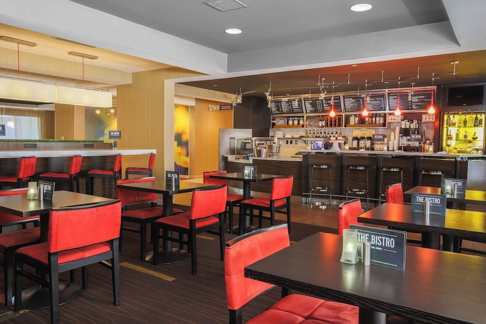Courtyard Flint by Marriott gallery photo in Flint, MI — image 48