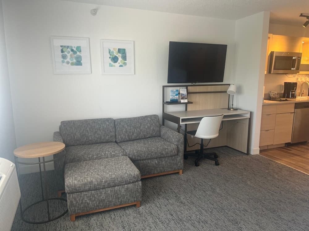 Towneplace Suites by Marriott Warren gallery photo in Warren, MI — image 20
