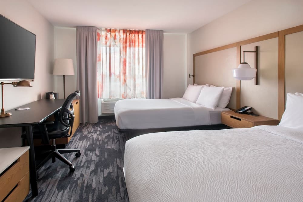 Fairfield Inn by Marriott LaGuardia Airport/Flushing interior in Flushing, NY — gallery photo 2