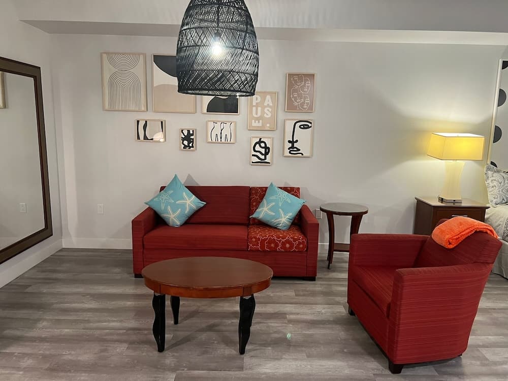 StaysPro - Hollywood Homes Minutes to Everything property views in Los Angeles, CA — gallery photo 3