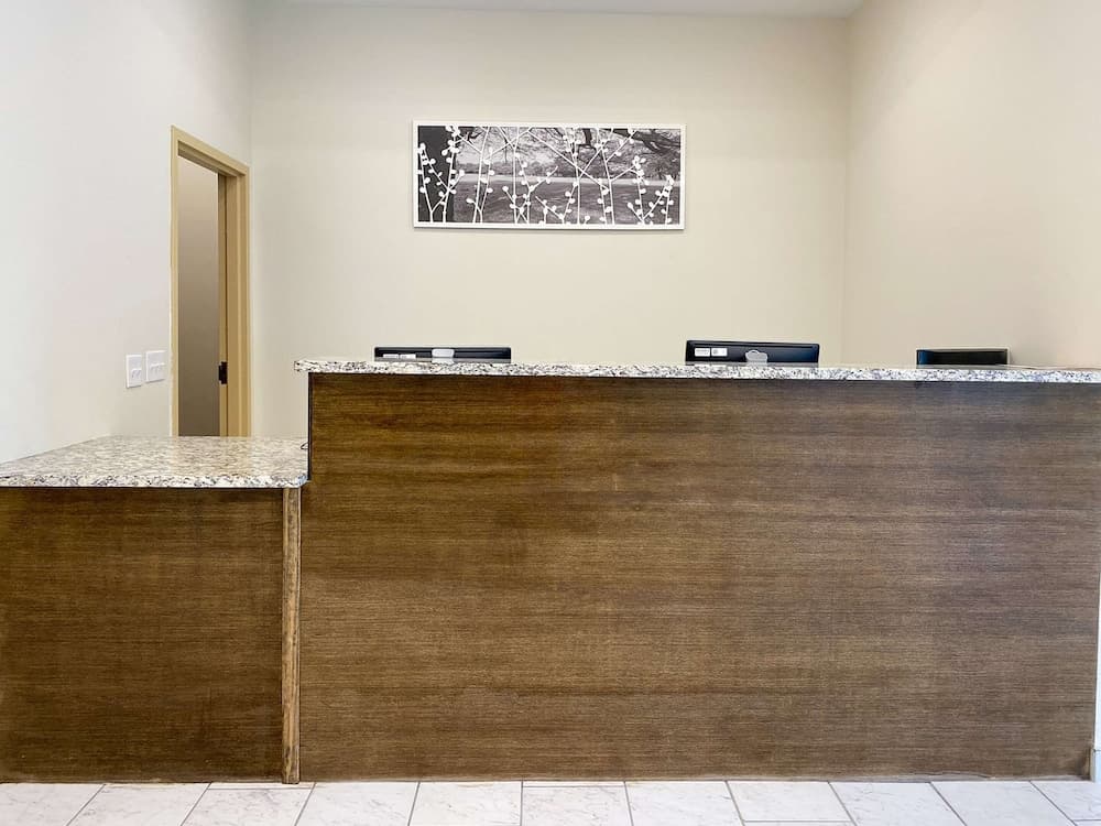 Sleep Inn & Suites - Coliseum Area interior in Greensboro, NC — gallery photo 2