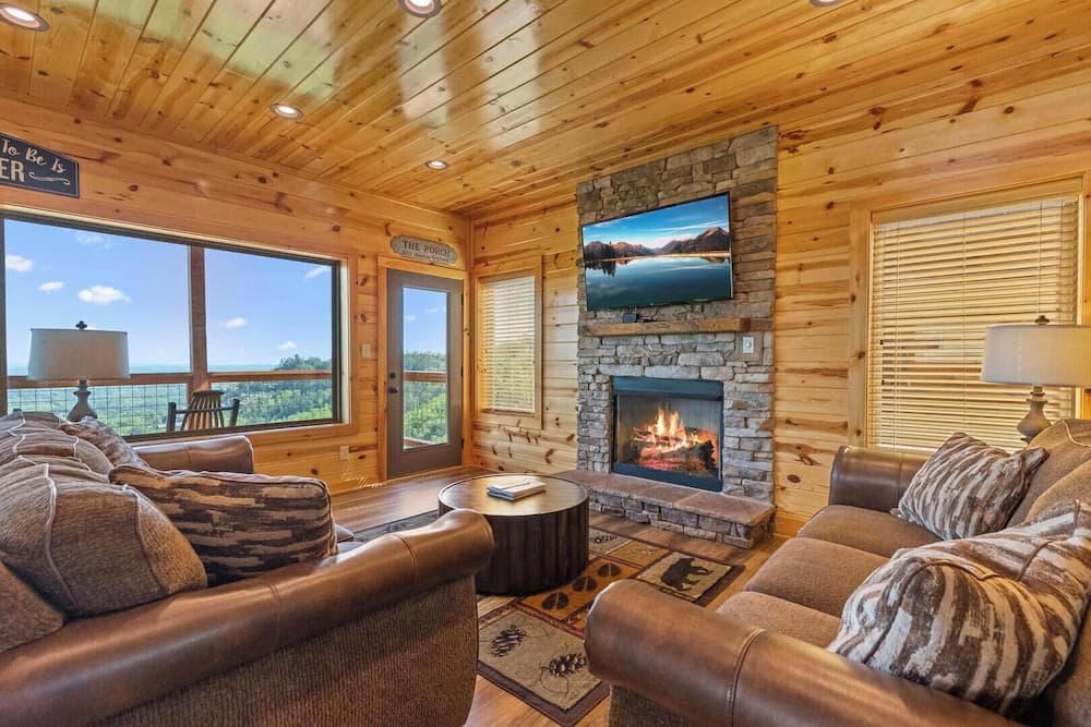 Dolly Valley View interior in Sevierville, TN — gallery photo 2