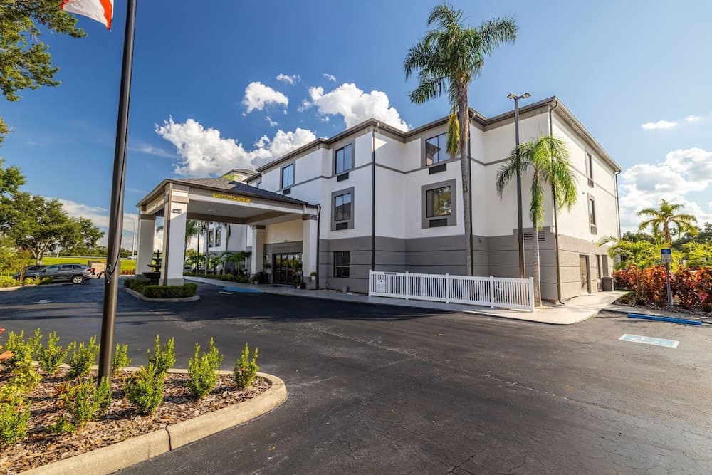 Clarion Pointe Lakeland I-4 gallery photo in Lakeland, FL — image 18
