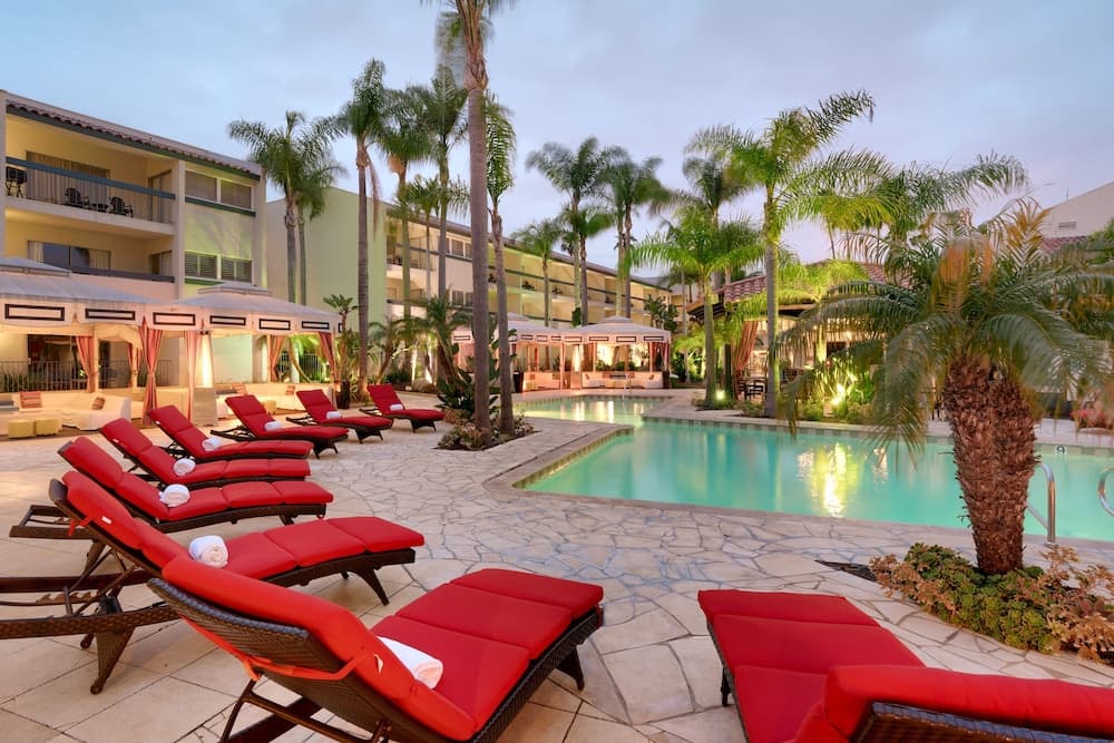 Atrium Hotel at Orange County Airport featured exterior or lobby in Irvine, CA — similar hotel