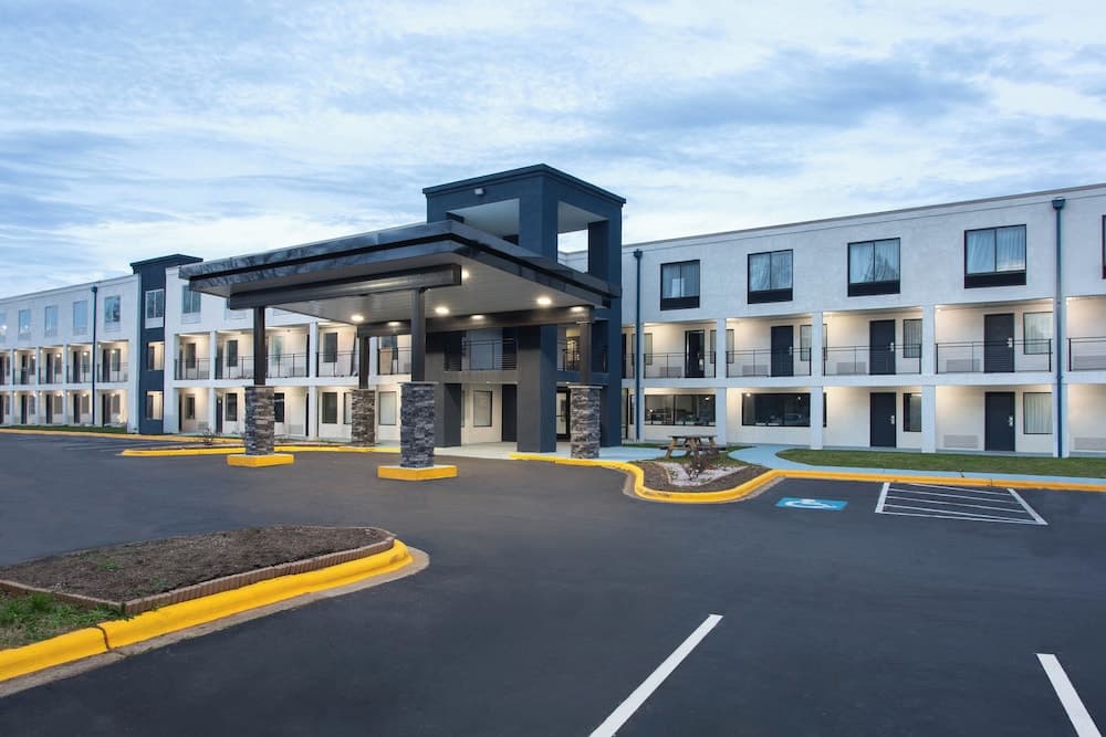 University Inn and Suites' — hotel in Charlotte, North Carolina