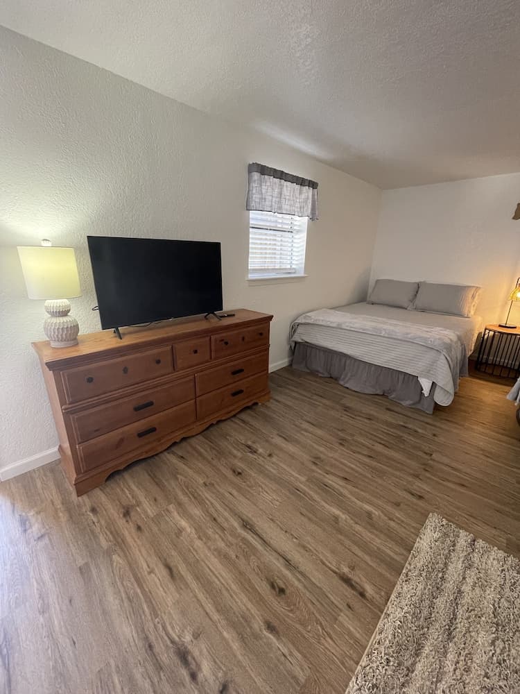 3 Bears Condos interior in Ruidoso Downs, NM — gallery photo 2