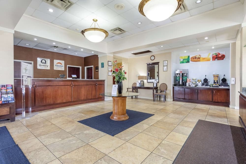 Suburban Studios Tysons Corner interior in Vienna, VA — gallery photo 2