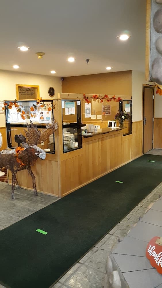 Pleasant Moose Lodge interior in Newberry, MI — gallery photo 2