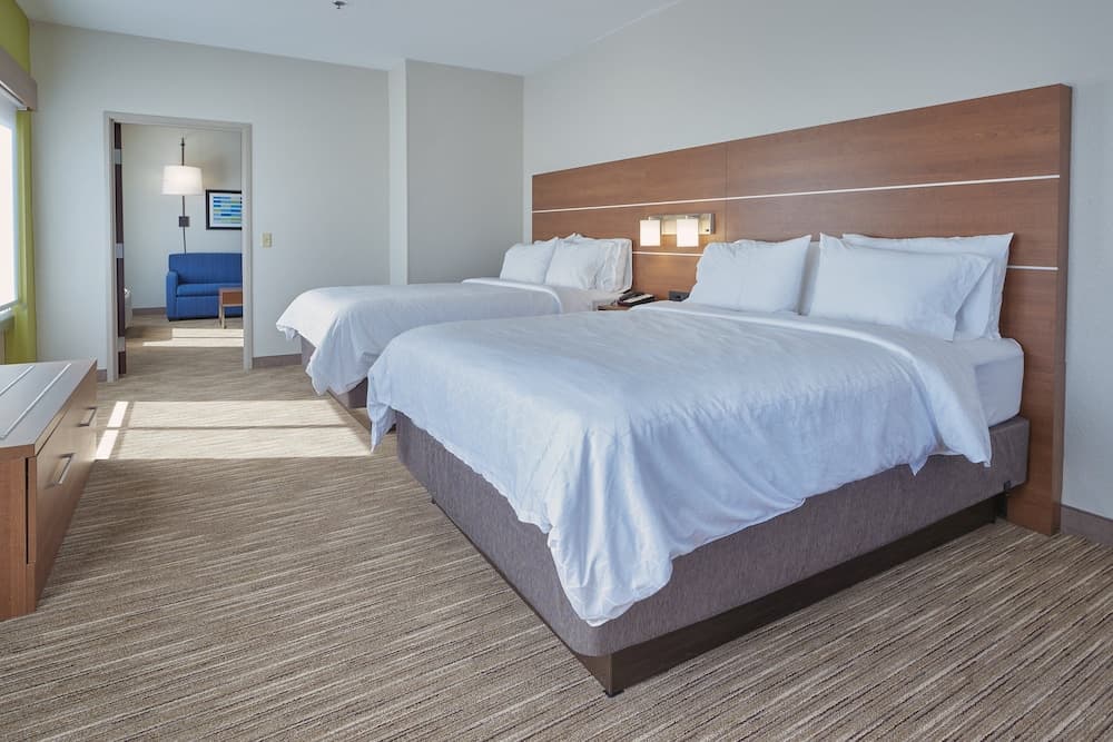 Holiday Inn Express & Suites Akron Regional Airport Area by IHG gallery photo in Akron, OH — image 11