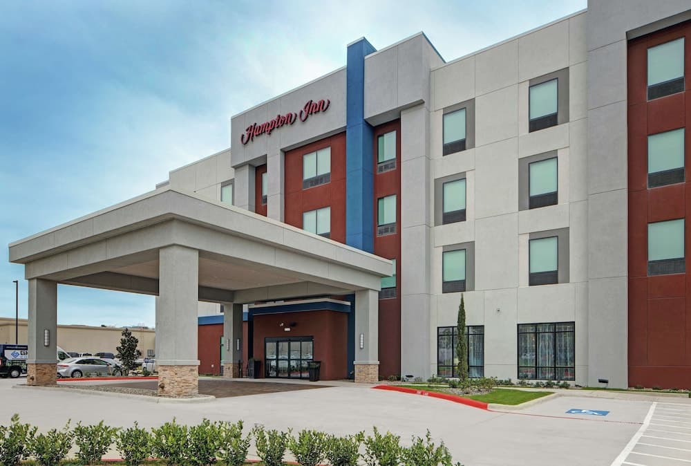 Hampton Inn Weslaco featured exterior or lobby in Weslaco, TX — similar hotel