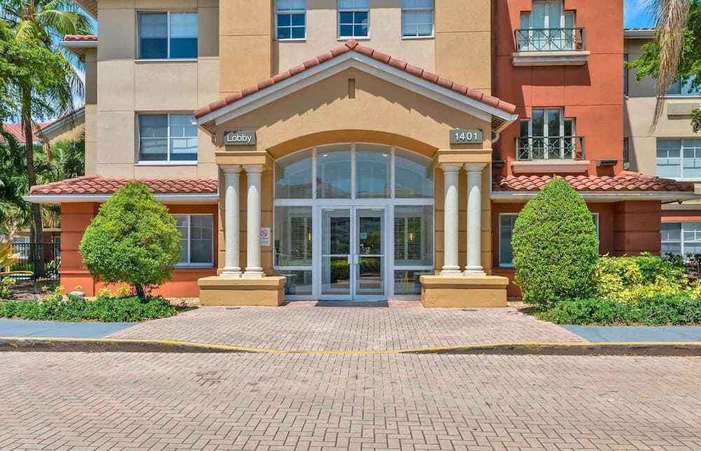 Extended Stay America Premier Suites Ft Lauderdale CypressCk gallery photo in Pompano Beach, FL — image 14