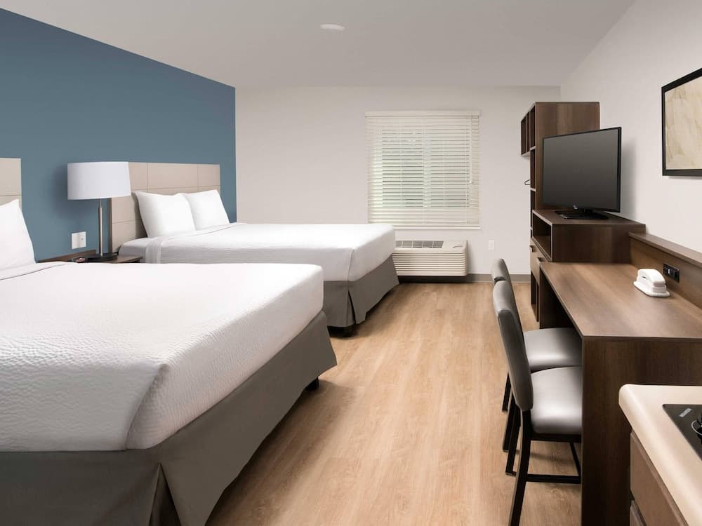 Woodspring Suites Wilmington Riverfront interior in Wilmington, DE — gallery photo 2