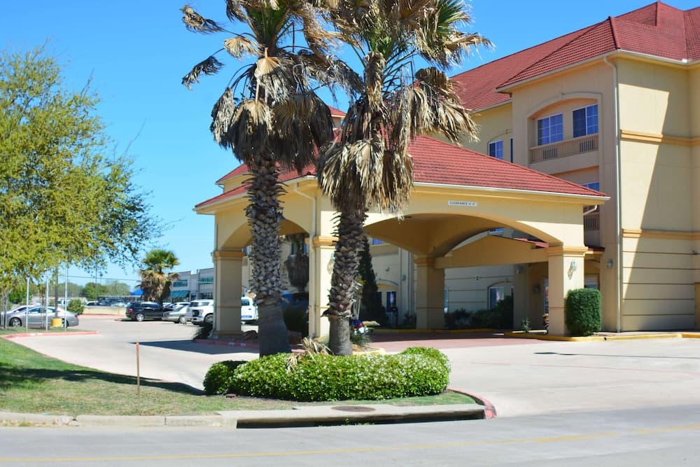 Baymont by Wyndham Brenham featured exterior or lobby in Brenham, TX — similar hotel
