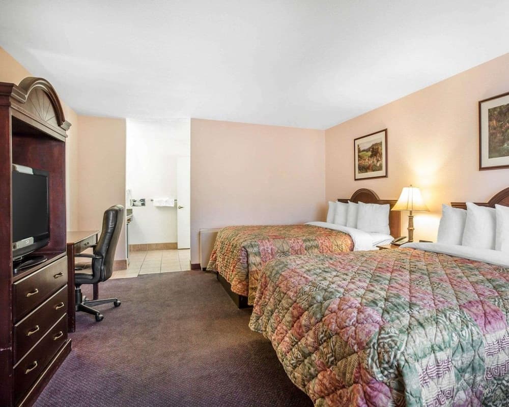 Quality Inn & Suites Cameron Park Shingle Springs gallery photo in Shingle Springs, CA — image 31
