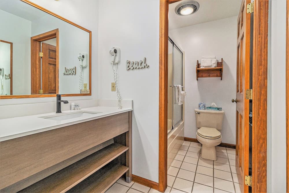 Snyder's Shoreline Inn gallery photo in Ludington, MI — image 114